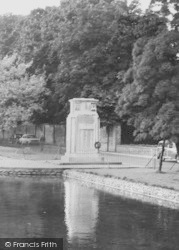 The War Memorial c.1965, Carshalton