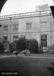 House 1952, Castle Ashby