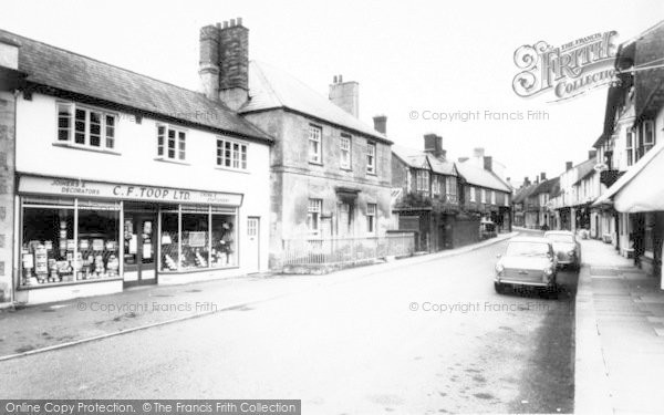 Photo of Castle Cary, Fore Street c.1960
