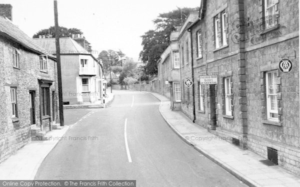 Photo of Castle Cary, High Street c.1960