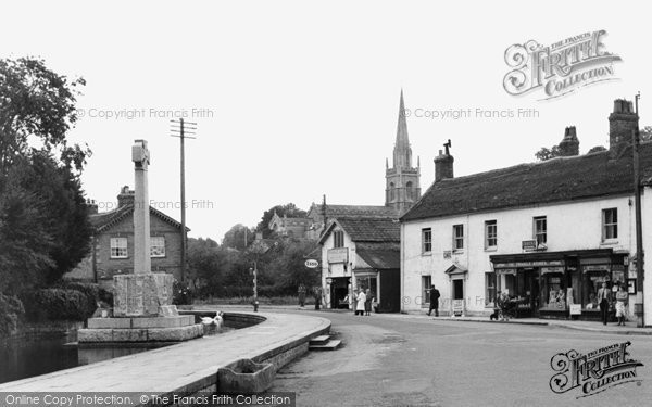 Photo of Castle Cary, Horse Pond And The Triangle c.1955