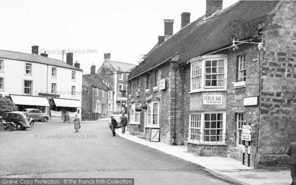 Photo of Castle Cary, The George Hotel And Market Place c.1955