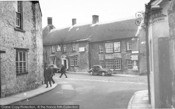 Photo of Castle Cary, The George Hotel c.1970