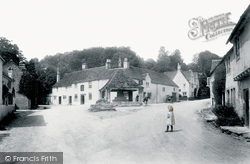 Village 1904, Castle Combe