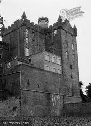 1957, Castle Huntly