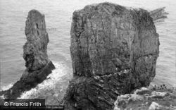 Stack Rocks 1963, Castlemartin