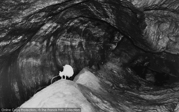 Photo of Castleton, Blue John Caverns c.1965