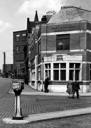 Bury Brewery Co Ltd, Manchester Road 1951, Castleton