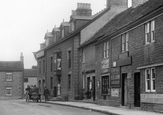 Cross Street 1909, Castleton