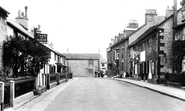Cross Street 1932, Castleton