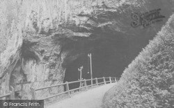 Entrance To Peak Cavern c.1900, Castleton