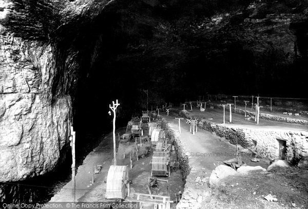 Photo of Castleton, Peak Cavern 1896