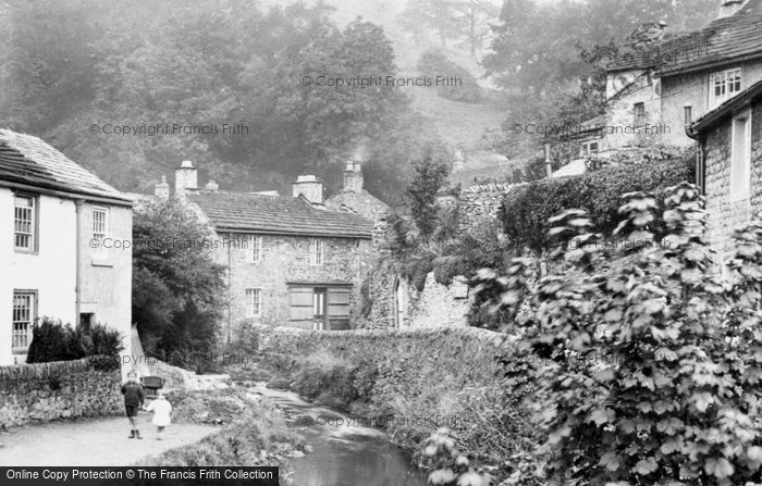 Photo of Castleton, River Styx Leading To Peak Cavern Entrance 1919