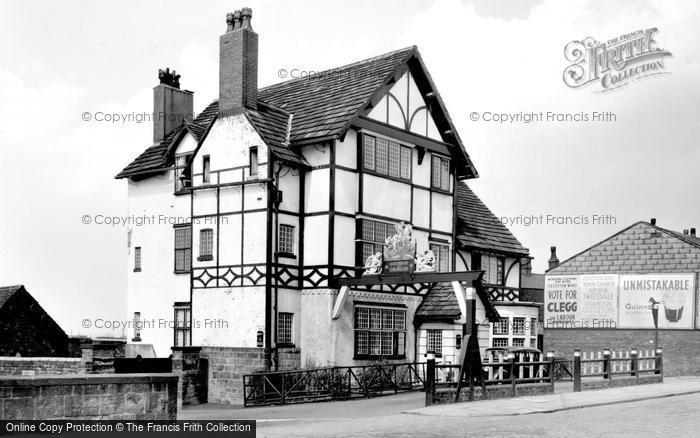 Photo of Castleton, The George And Dragon Hotel 1951