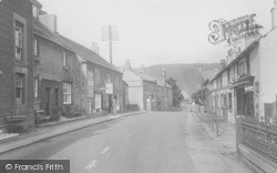 Town Street 1932, Castleton