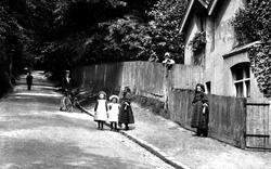 Children In Waller Lane 1907, Caterham