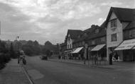 Croydon Road 1955, Caterham