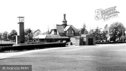 Queens Park Pavilion c.1965, Caterham