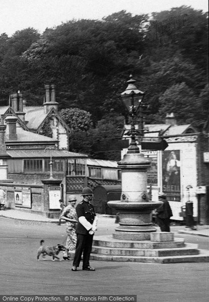 Photo of Caterham, The Fountain 1925
