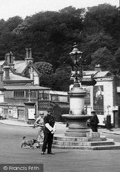 The Fountain 1925, Caterham