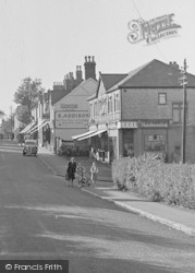 West Way 1948, Caterham