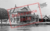 Bona's Hotel 1904, Caversham