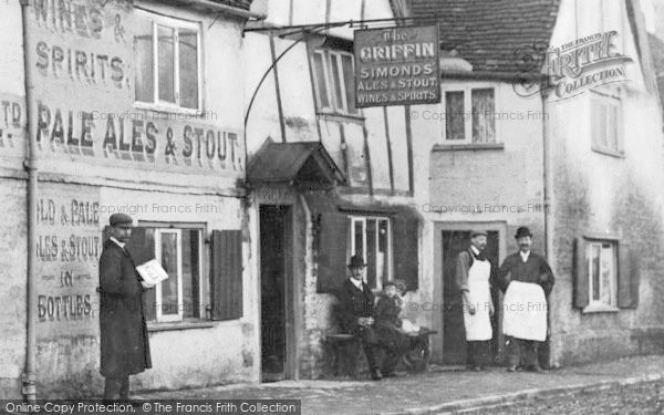Photo of Caversham, People Outside Griffin Inn c.1890