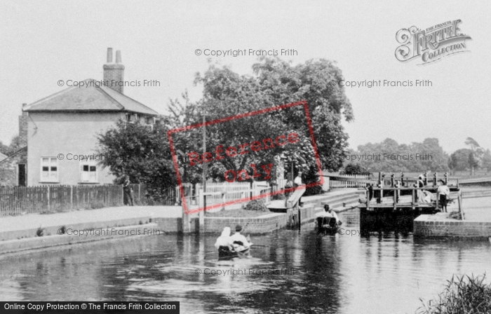 Photo of Caversham, The Lock 1890