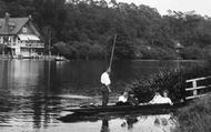 The Thames Riverbank, Punt 1917, Caversham