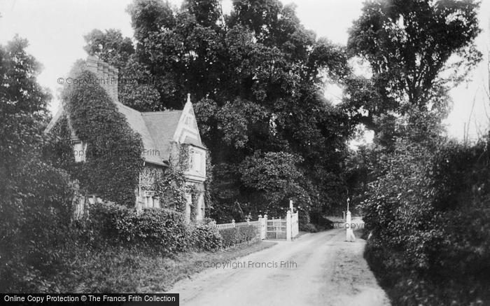 Photo of Caversham, Warren Lodge 1908