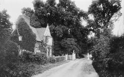 Warren Lodge 1908, Caversham