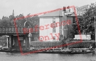 Waterman's Cottage 1904, Caversham
