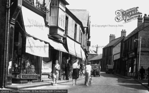 Photo of Cefn Mawr, Crane Street c.1952