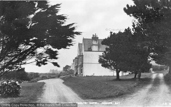 Photo of Cemaes Bay, Gadlys Hotel c.1936