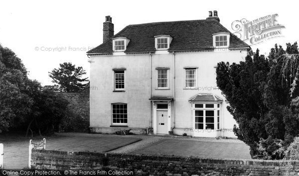 Photo of Chadwell St Mary, Chadwell Place Farm c.1960