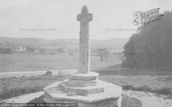 Photo of Chagford, War Memorial 1922