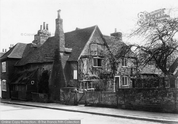 Photo of Chalfont St Giles, Milton's Cottage c.1955