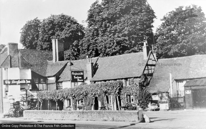 Photo of Chalfont St Peter, The Greyhound Inn c.1950