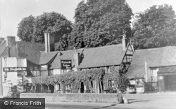 The Greyhound Inn c.1950, Chalfont St Peter