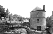 The Church And Round House 1900, Chalford