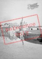Chateau De Chantilly 1938, Chantilly
