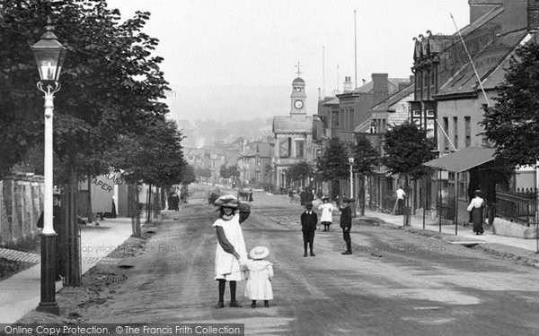 Photo of Chard, Children In The High Street 1907