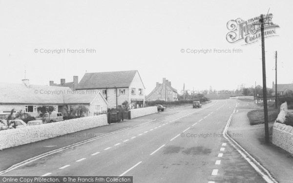 Photo of Charlbury, Sturt Way c.1965