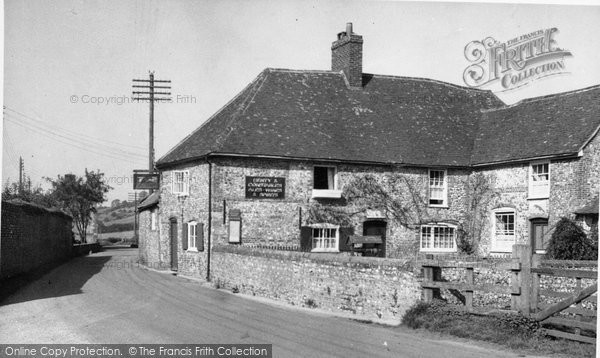 Photo of Charlton, The Village c.1950