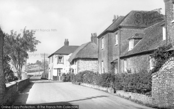 Photo of Charlton, The Village c.1950