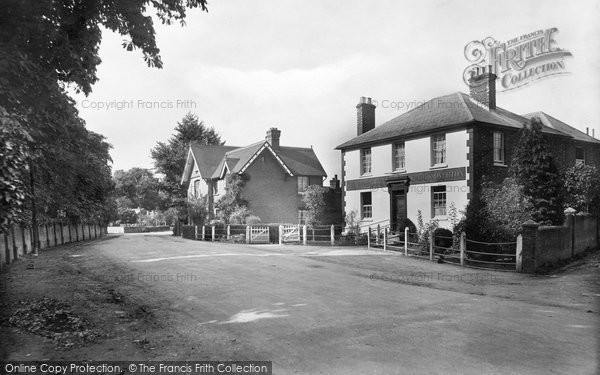 Photo of Charlwood, The Rising Sun 1924