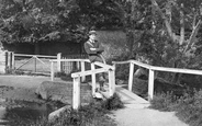 Man On The Bridge 1922, Charminster