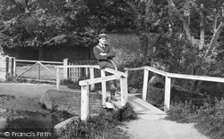 Man On The Bridge 1922, Charminster
