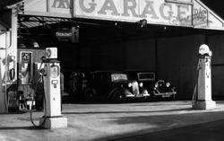 Gear's Garage c.1935, Charmouth