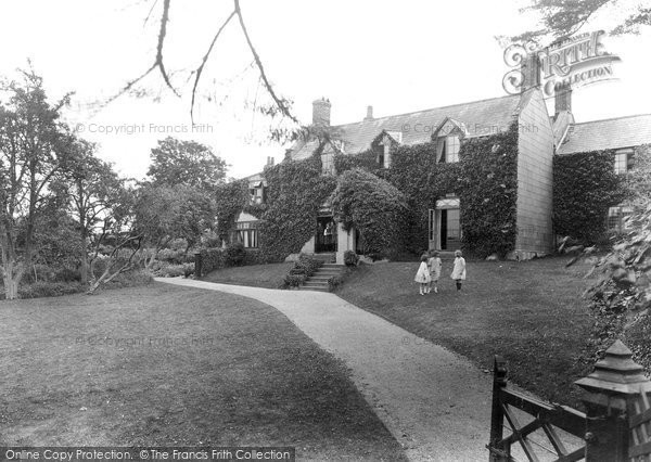 Photo of Charmouth, Newlands School 1922